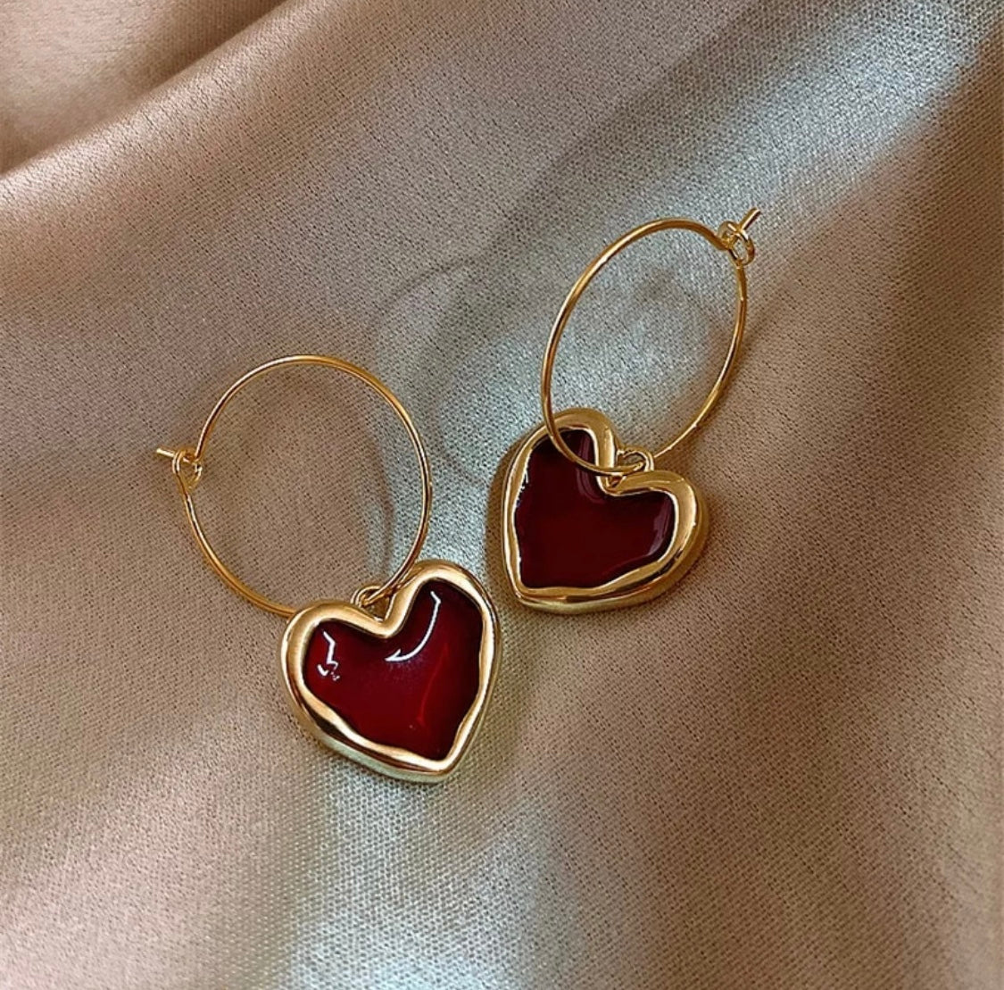 Aretes Corazón Rojo